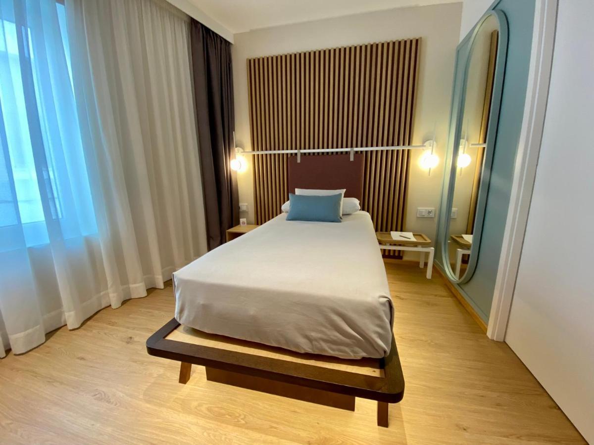 Hotel Leonor Conil Conil De La Frontera Εξωτερικό φωτογραφία
